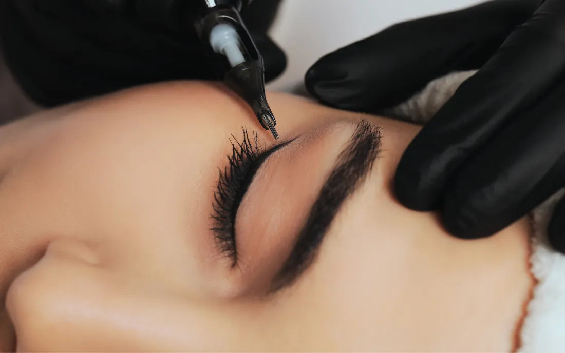 Le maquillage semi-permanent est-il un tatouage ?