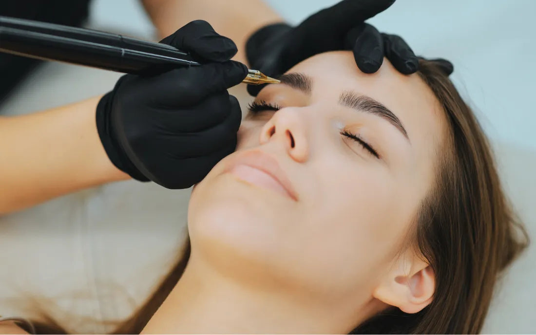 Maquillage semi-permanent ou permanent : une confusion enfin expliquée